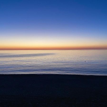 Готель La Vie En Rose Кобулеті Екстер'єр фото